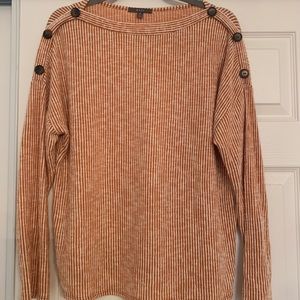 GYFT soft sweater